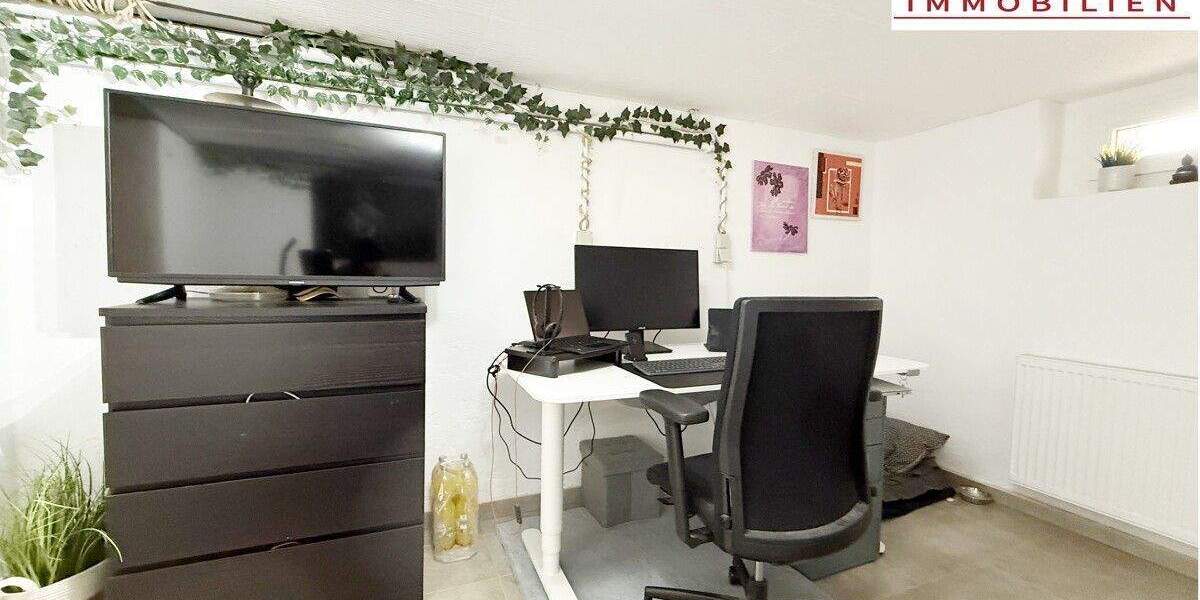 Einziehen und Glücklich sein! Keine großen Sanierungen, Spielstraße, Doppelgarage, Traumgarten.... 5 zimmer