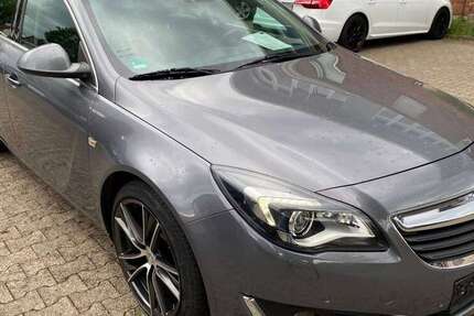 Opel Insignia 131.680 km 7.390 &euro; Dortmund 44379