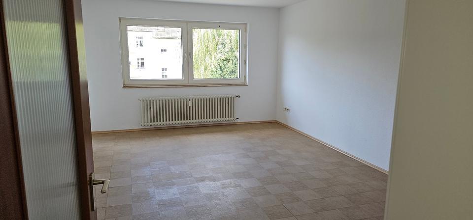 Dachgeschoßwohnung Gelsenkirchen Erle - 3.5 Zimmer, 71 m&sup2;, 367&euro; | Angebot:17052818