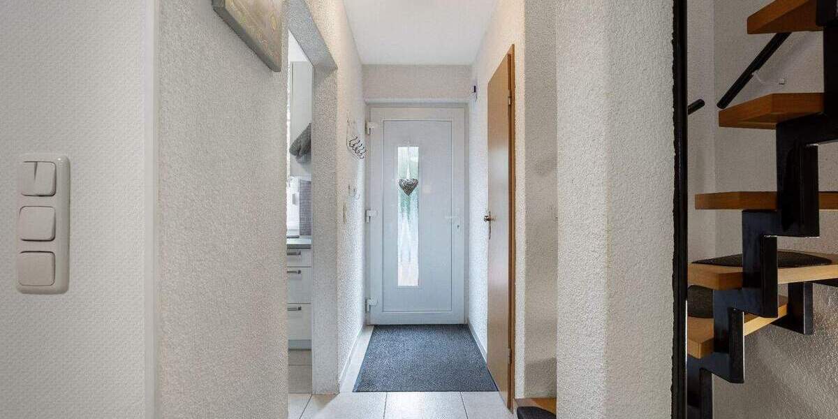 Energetisch gut modernisiertes Reihenmittelhaus mit Garten, Stellplatz, Wallbox und Photovoltaik 5 zimmer