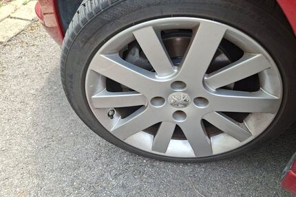 Peugeot 207 108.500 km 3.599 &euro; Essen 45141